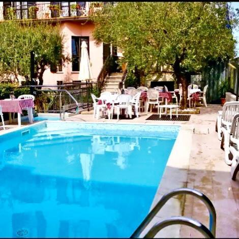 Hotel Santa Maria - Bardolino Town Center Экстерьер фото