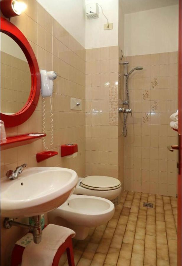 Hotel Santa Maria - Bardolino Town Center Экстерьер фото
