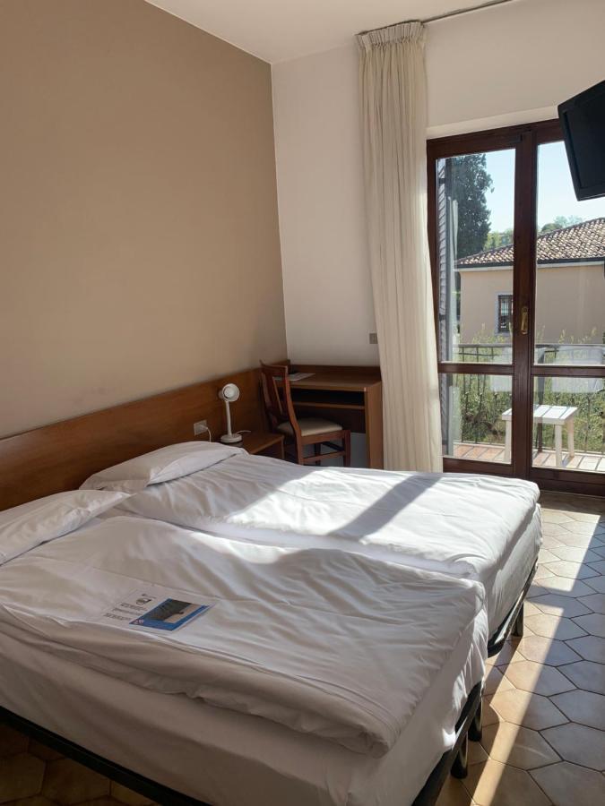 Hotel Santa Maria - Bardolino Town Center Экстерьер фото